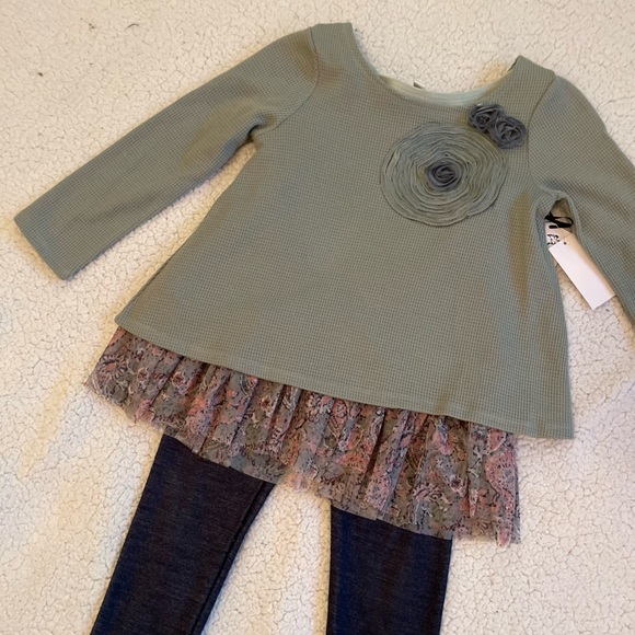 Pippa & Julie 3-piece set. Size 5. Both tops are brand new with tag. Exc cond - Picture 1 of 16